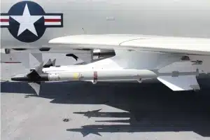 3D geometric model of the canard missile, showing the nose cone, central body, forward canard surfaces, and rear tail fins